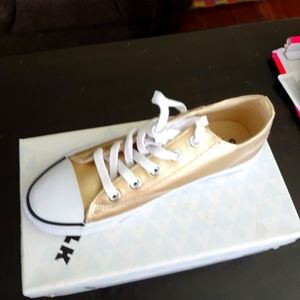 Gold Women's shoes